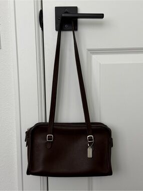 Vintage Coach 9051 Bag (Swing Zip) in Mahogany
